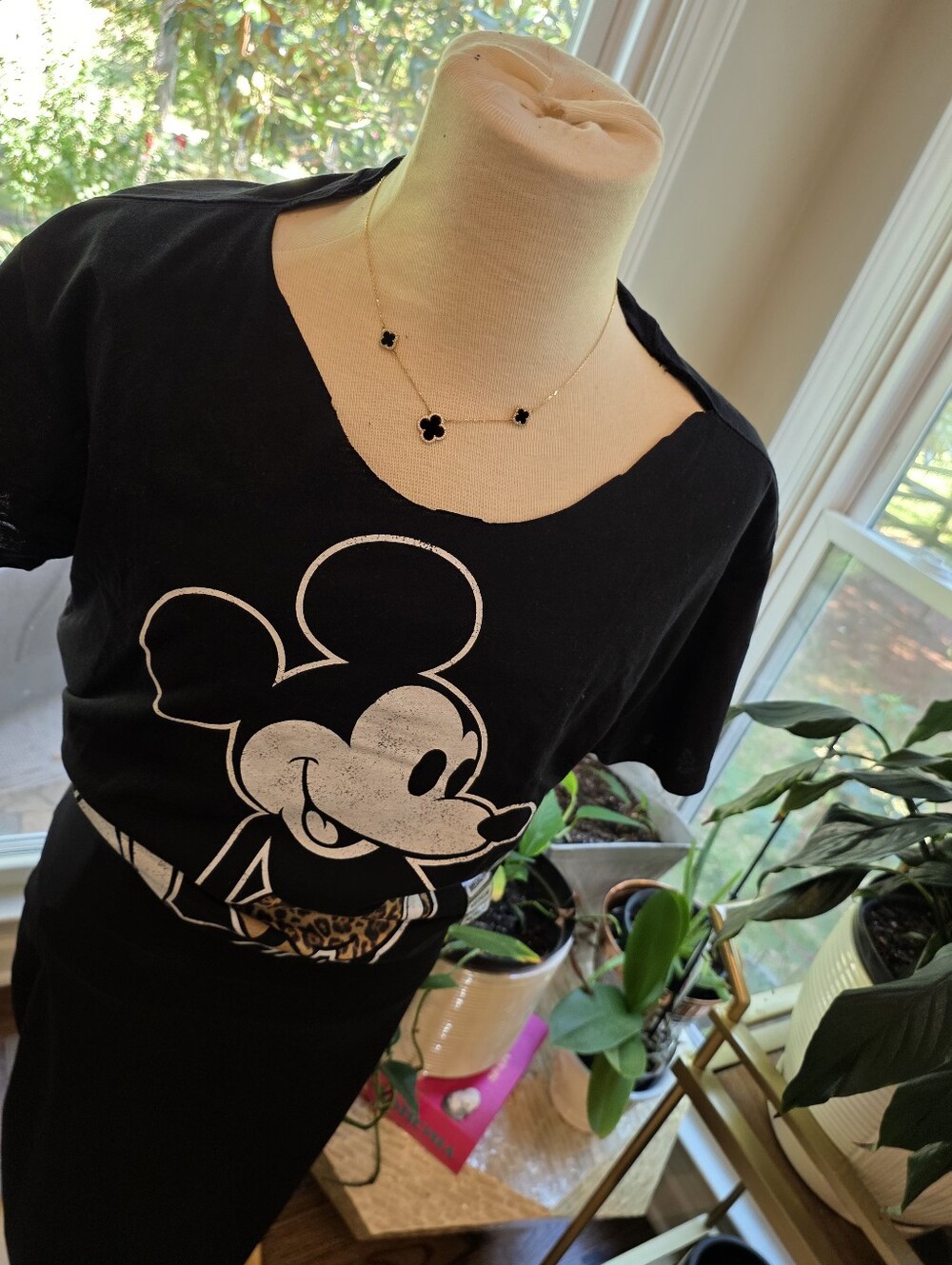Mickey🐭 Black Graphic Tee with Leopard Print Pocket - Disney🐭